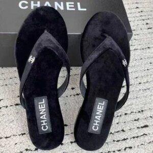 CHANEL Flip-flop sandals